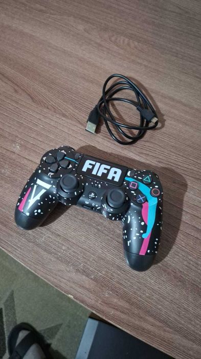 Геймпад DualShock 4