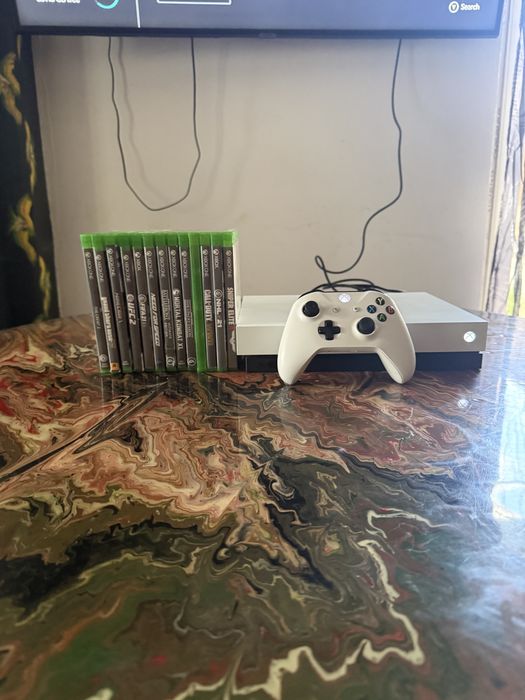 Vand Xbox one x 1TB