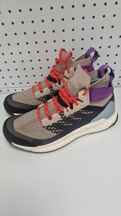 Оригинални дамски маратонки -Adidas Terrex