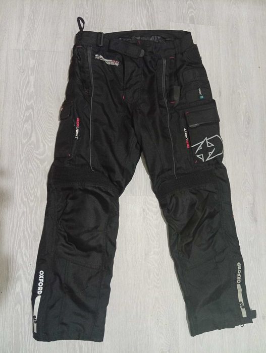 Продавам мото панталони