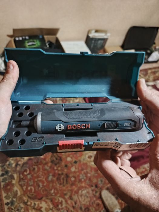 Аккумуляторная отвертка Bosch GO