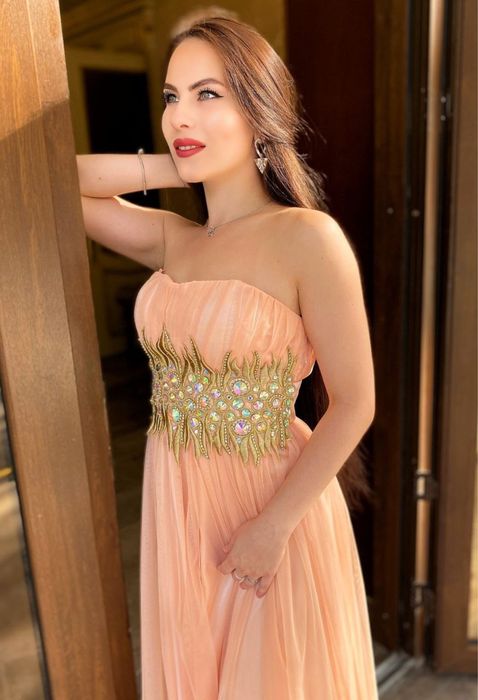 Срочно! Продаю вечерние платья