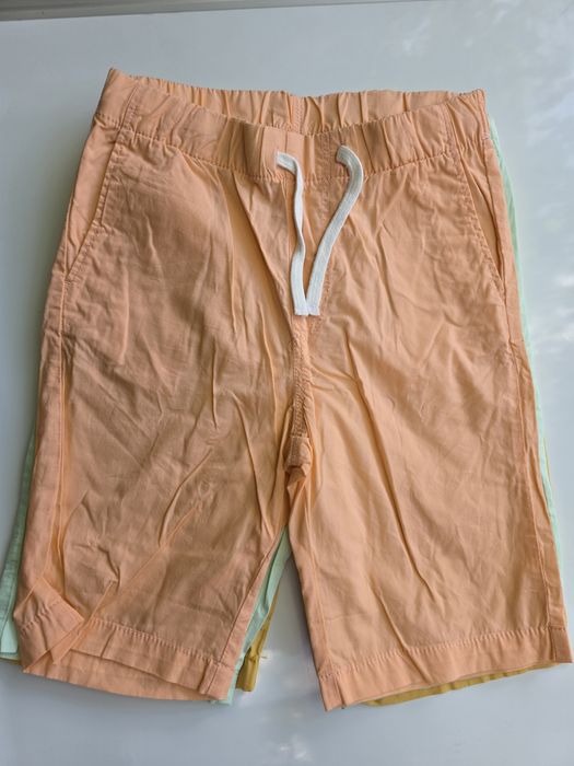 Pantaloni scurți H&M mărimea 134