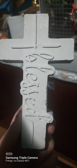 Decorațiuni din ipsos, lucrate cu grijă – cadoul ideal