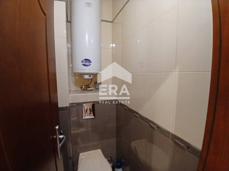 Продава се Тристаен апартамент в Плевен, Сторгозия - 100 кв.м за 1599 €/кв.м - Снимка #6