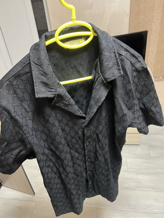 Gucci екип къси панталони и риза