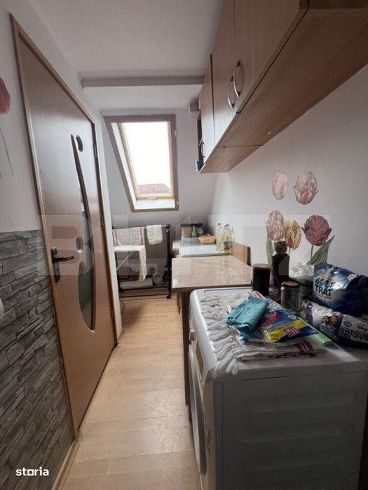 Apartament 5 camere, 2 bai, centrala proprie, cartier Obcini