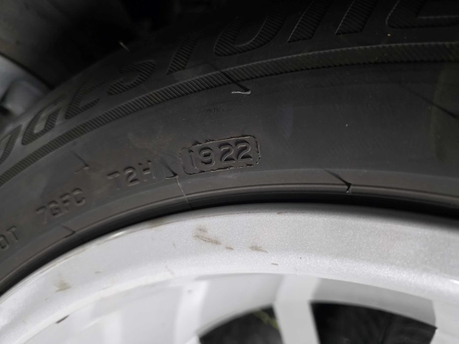 4бр Зимни гуми 225 60 17 - Bridgestone - DOT 2022, 2023
