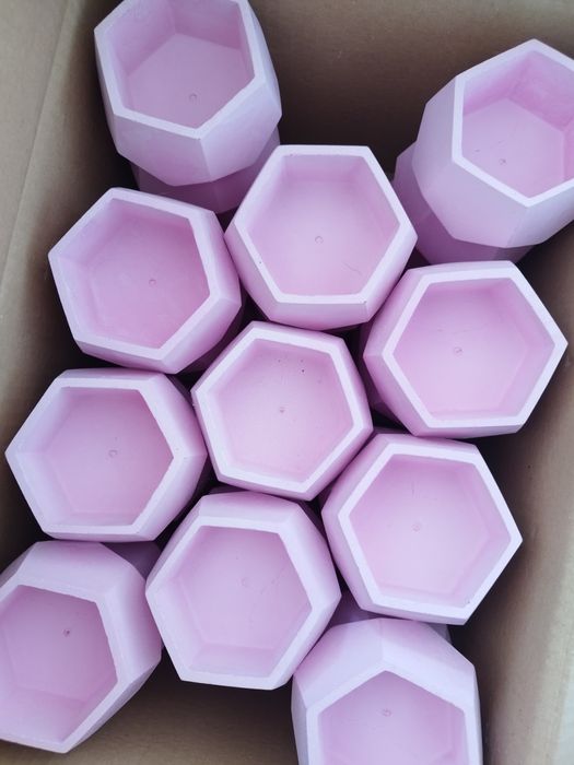 Vand matrite, recipiente si fitile pentru productia de lumanari parfum