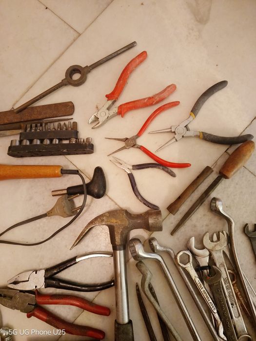 Комплект инструменти