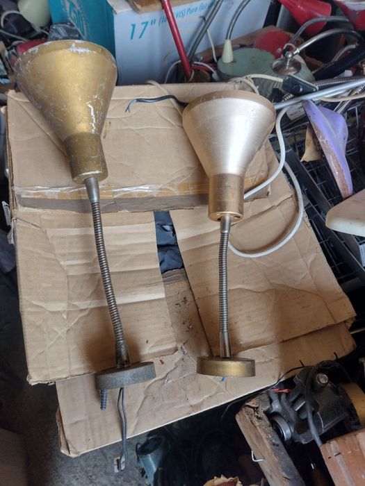 настолна лампа,раздвижено рамо