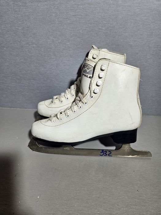 Patine 332 gheata patinaj artistic Hespeler  marime   37 (  23,5  cm lungime interioara).