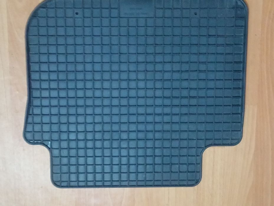 Задние автоковрики новые