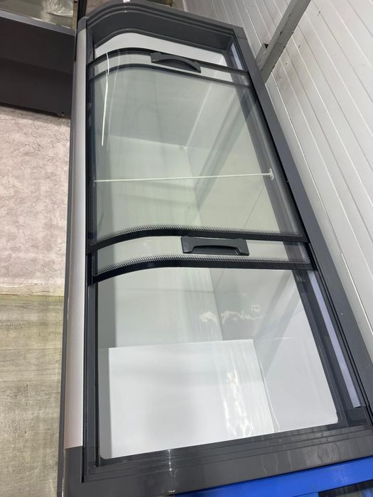 Витринный холодильник и морозильник