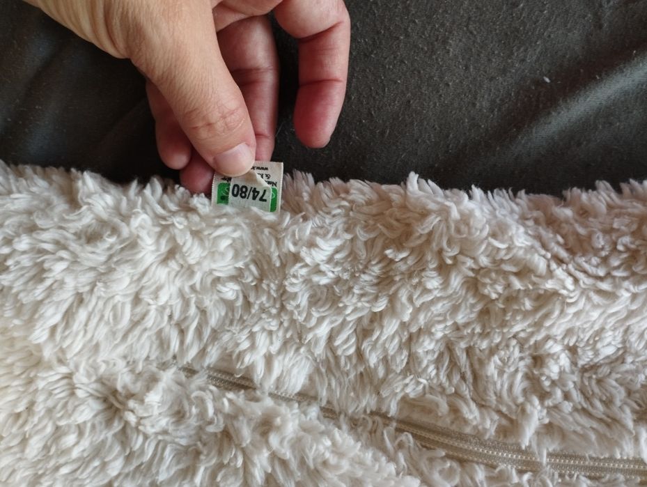 Детски космонавт и чувал