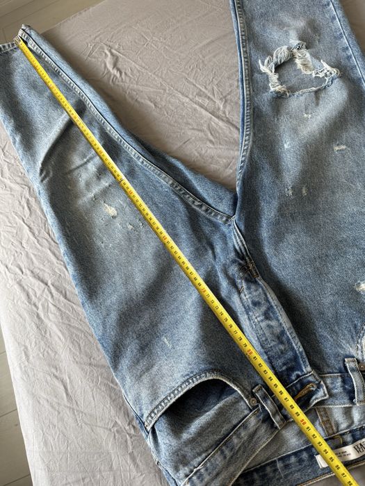 Blugi Zara marimea 42 dar sunt un 40 albastri albastru rupti prespalat