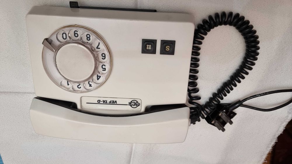 Продам  стационарный  дисковый  телефон    6000