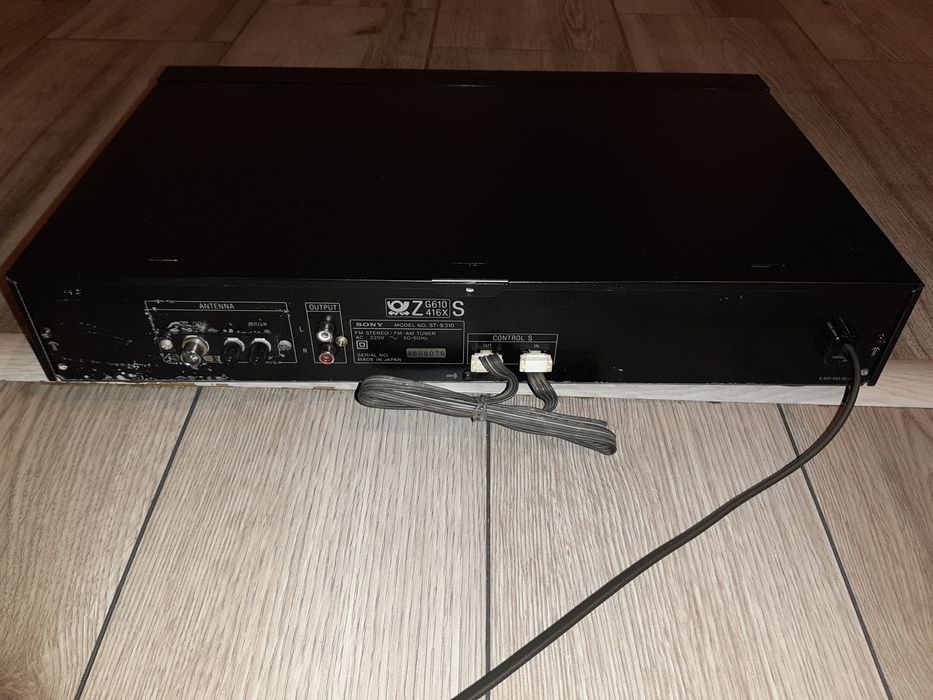 Tuner SONY model ST-S310