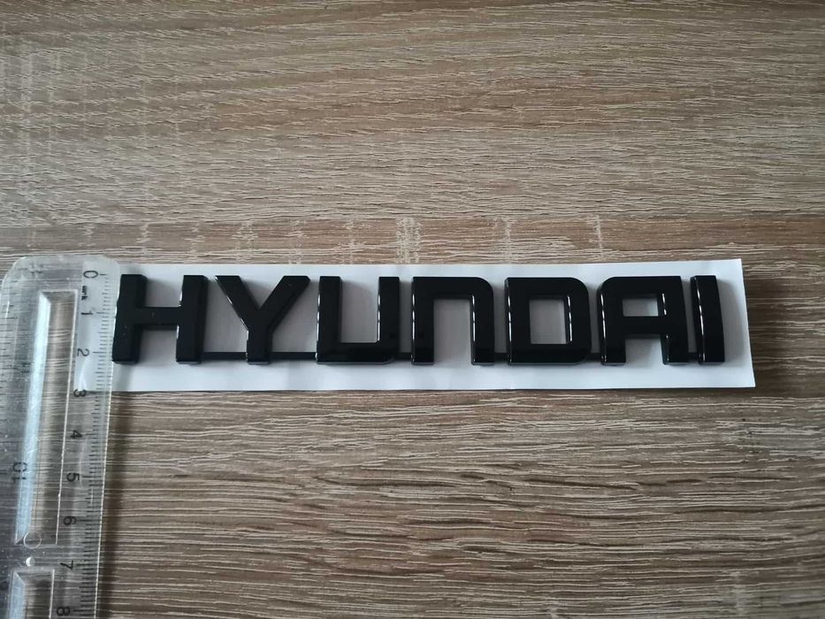 Надпис Hyundai черен гланц