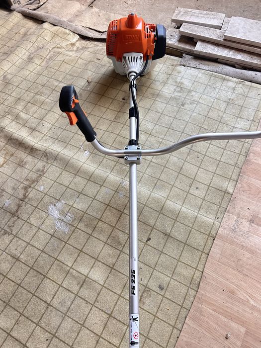 Моторна бензинова косачка Stihl FS235 НОВА!!!