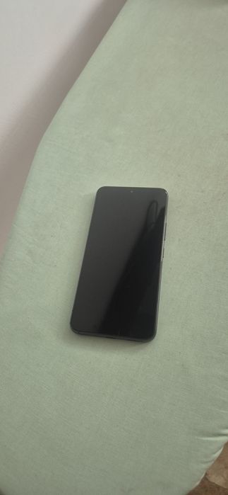 Samsung s22  8GB 128GB.