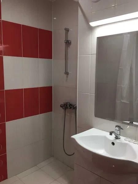 Дава се под наем Тристаен апартамент в Пловдив, Мараша - 92 кв.м за 612 € - Снимка #7