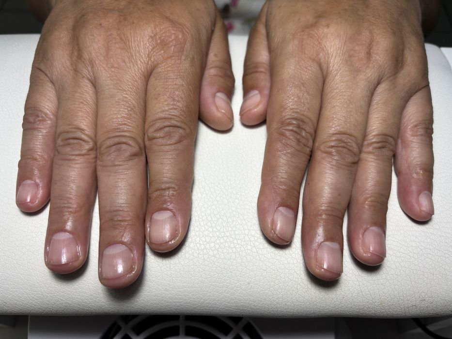 Mani-Pedi clasica ptr Femei si Barbati.