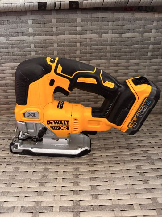 Pendular dewalt DCS334