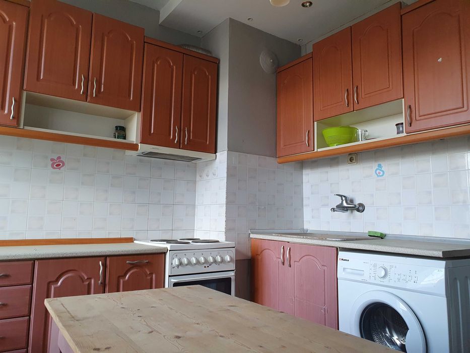 3ст+к,мон.,95кв.м.,ет.7,ремонтирани баня и кухня,Виенската сладкарница