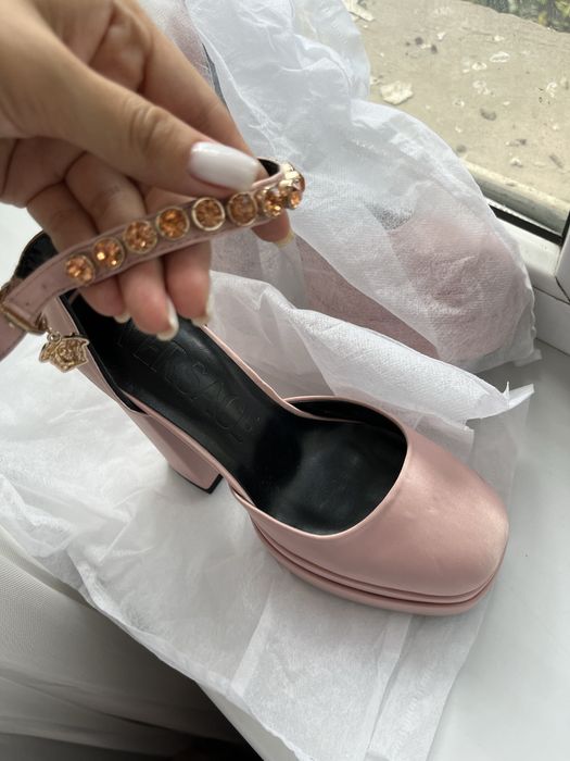 Туфли под версачи люкс новая