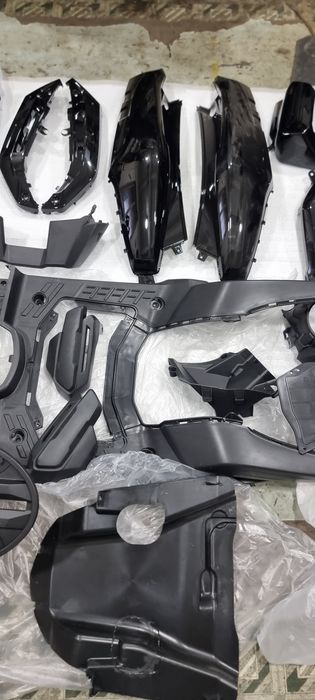 Продаётся пластик для скутера танк цвет чёрный