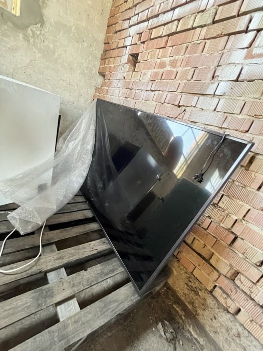 LG 75”  телевиор за части