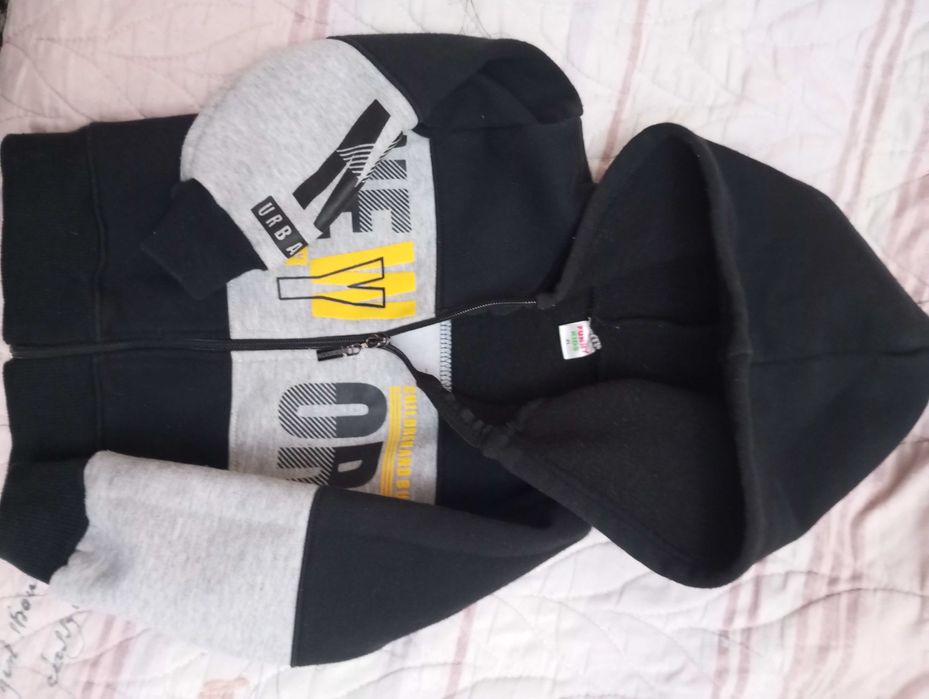 Толстовка на мальчика 2-3х лет