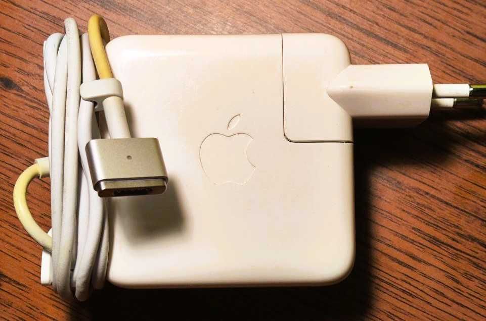 Apple MacBook Air 13" (A1466)