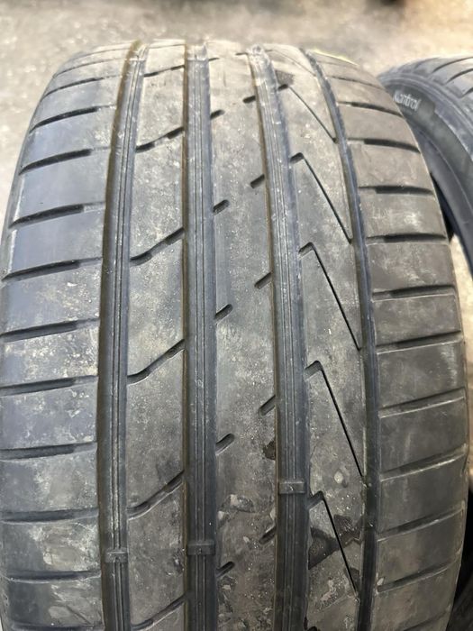 Летни гуми 235/40/19