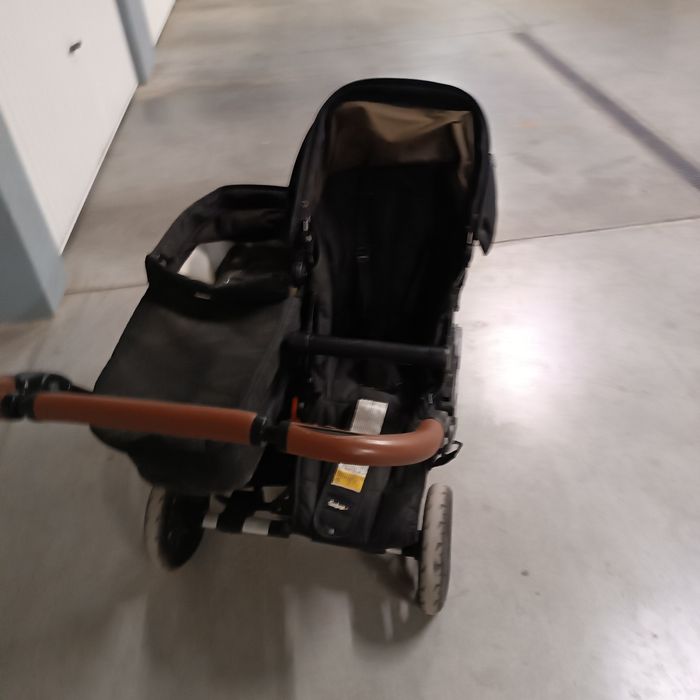 Количка за близнаци или породени деца Emmaljunga double viking 735