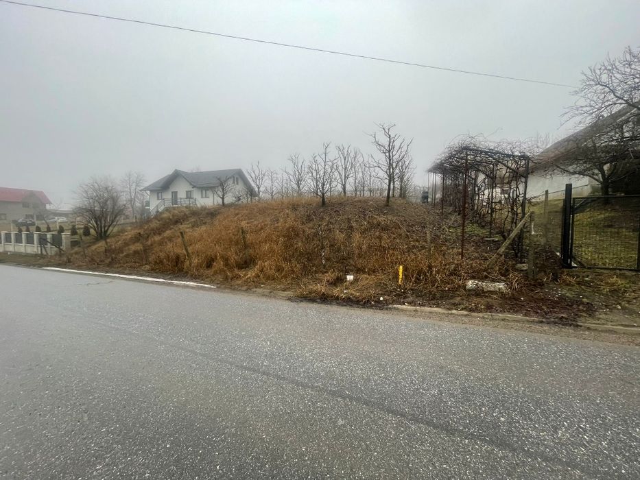 Teren intravilan 3600 mp – Str. Lovinescu, Rădășeni, utilități