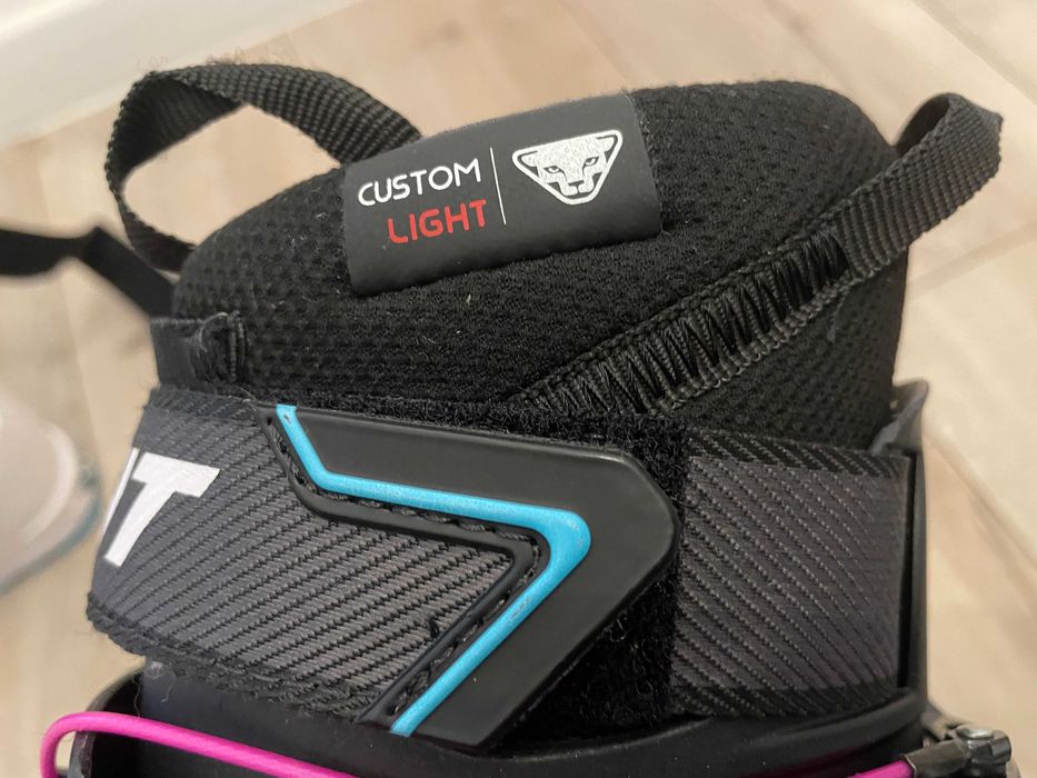 Set NOU schi touring: schiuri, legaturi, clapari Dynafit, piele foca