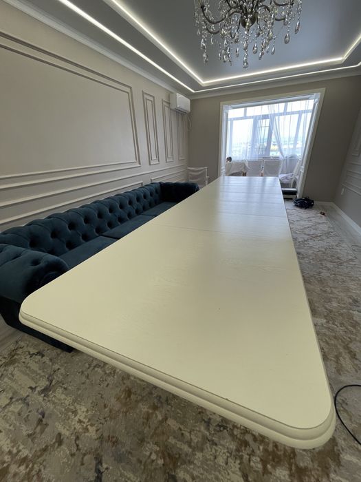 Стол для гостиной