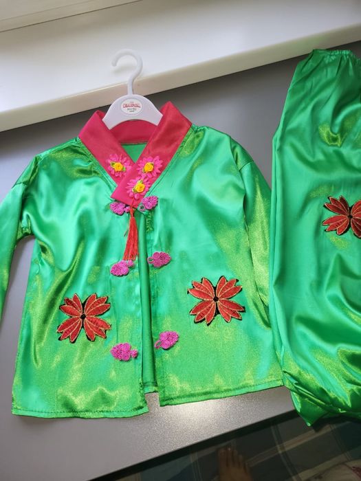 Продам национальный корейский костюм.
