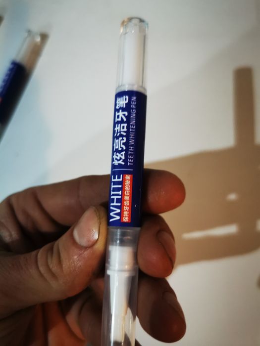 Creion de albit dintii, cea mai buna calitate de pe piața