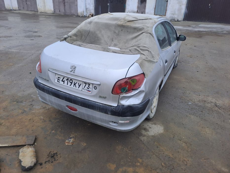 Продаётся автомобиль Пежо марка 206