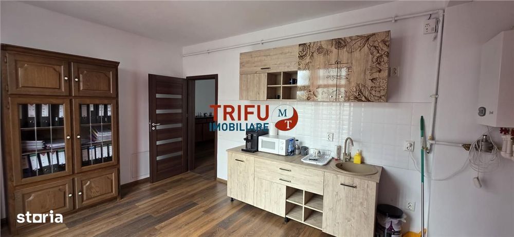 Apartament cu 3 camere,terasa si garaj