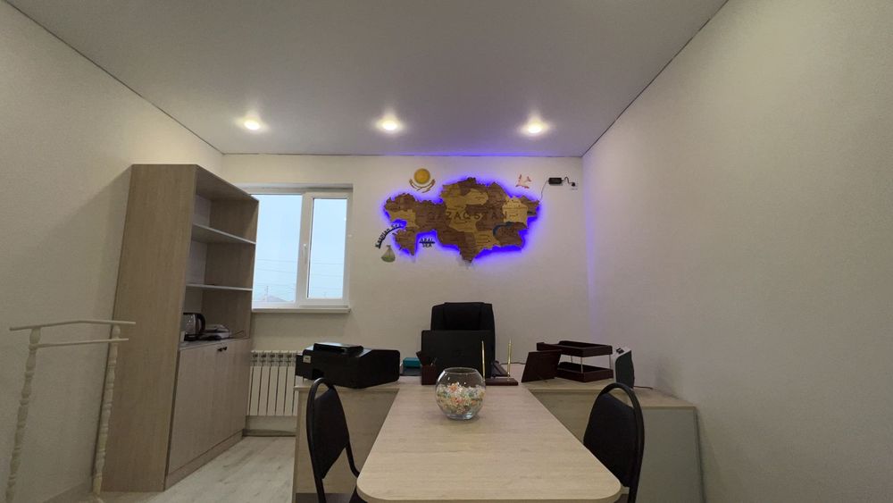 Деревянные карты – уникальный элемент декора для любителей путешествий