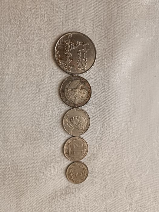 Продам коллекционные монеты