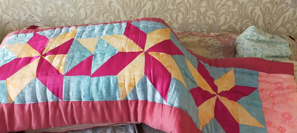 Продам корпе новые внутри вата