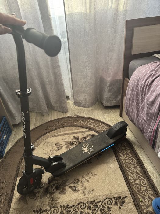 Продаю электро самокат