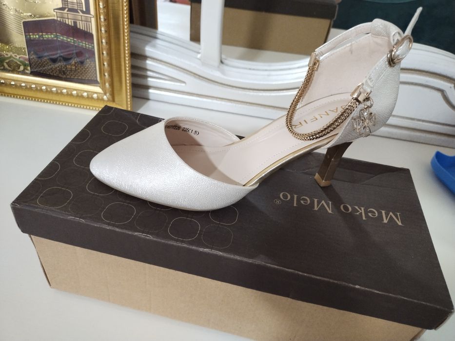 Босоножки красивые