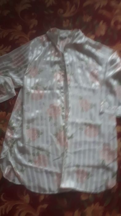 Продам женские платья