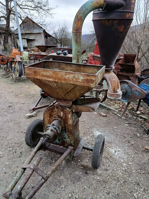 Moară.                 .